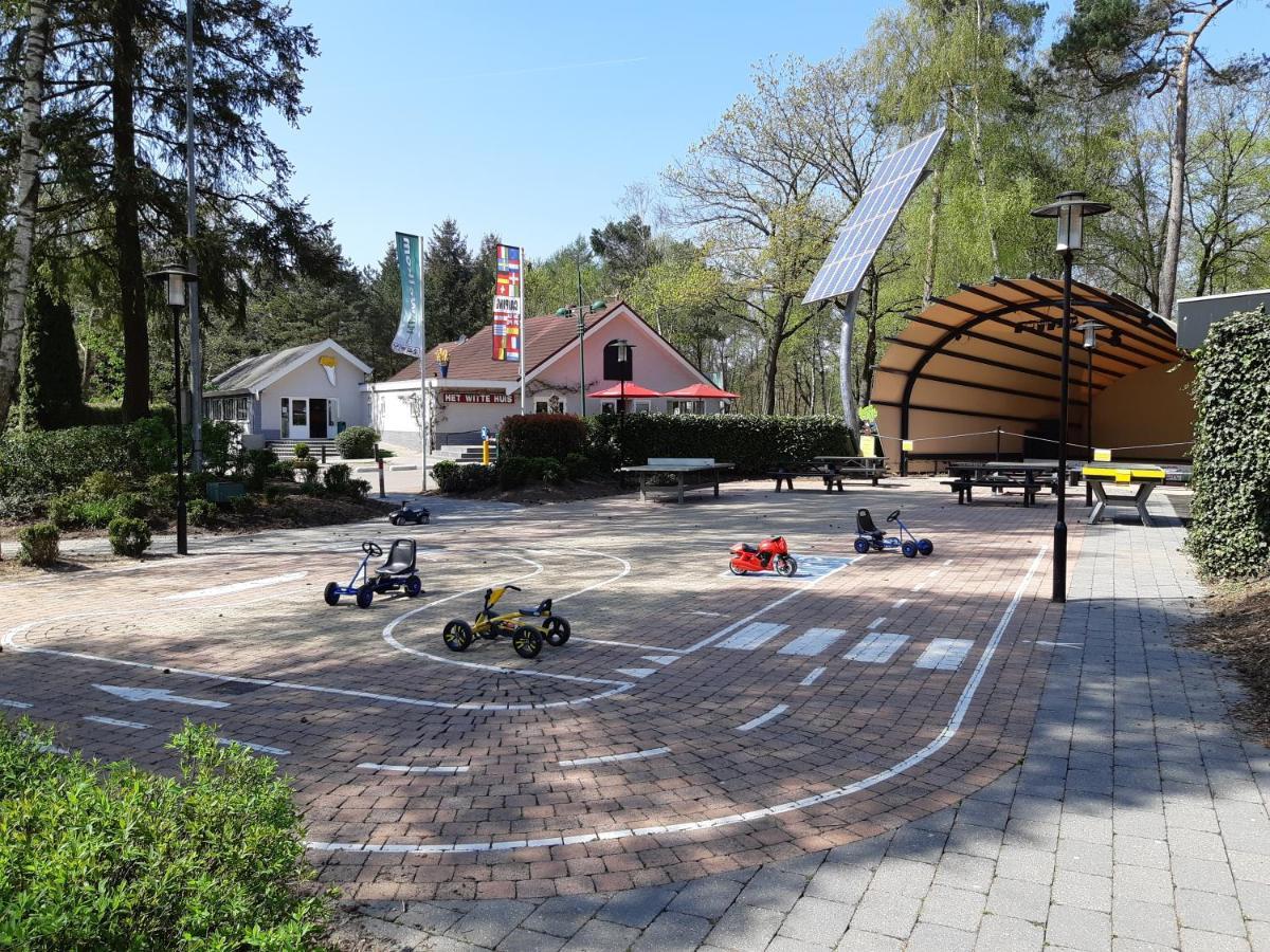 Chalet Hoenderloo Den Bagian luar foto